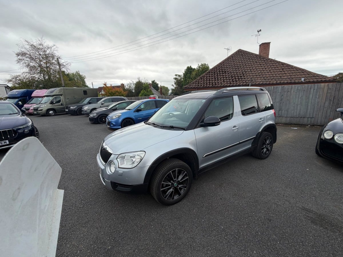 Skoda Yeti - image 1 of 8