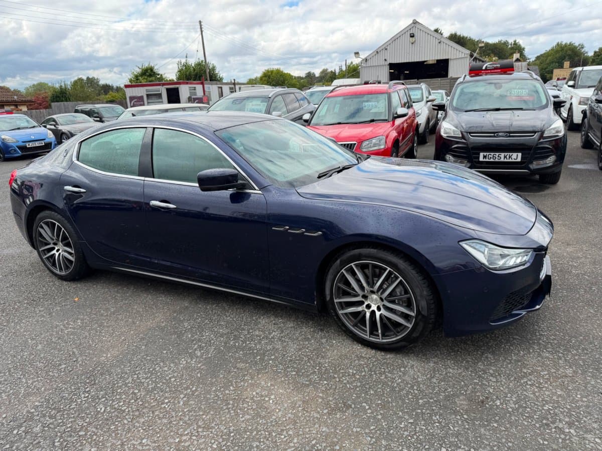 Maserati Ghibli - image 1 of 9
