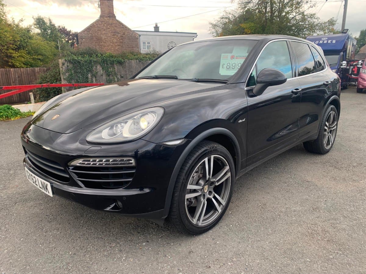 Porsche Cayenne - image 1 of 5