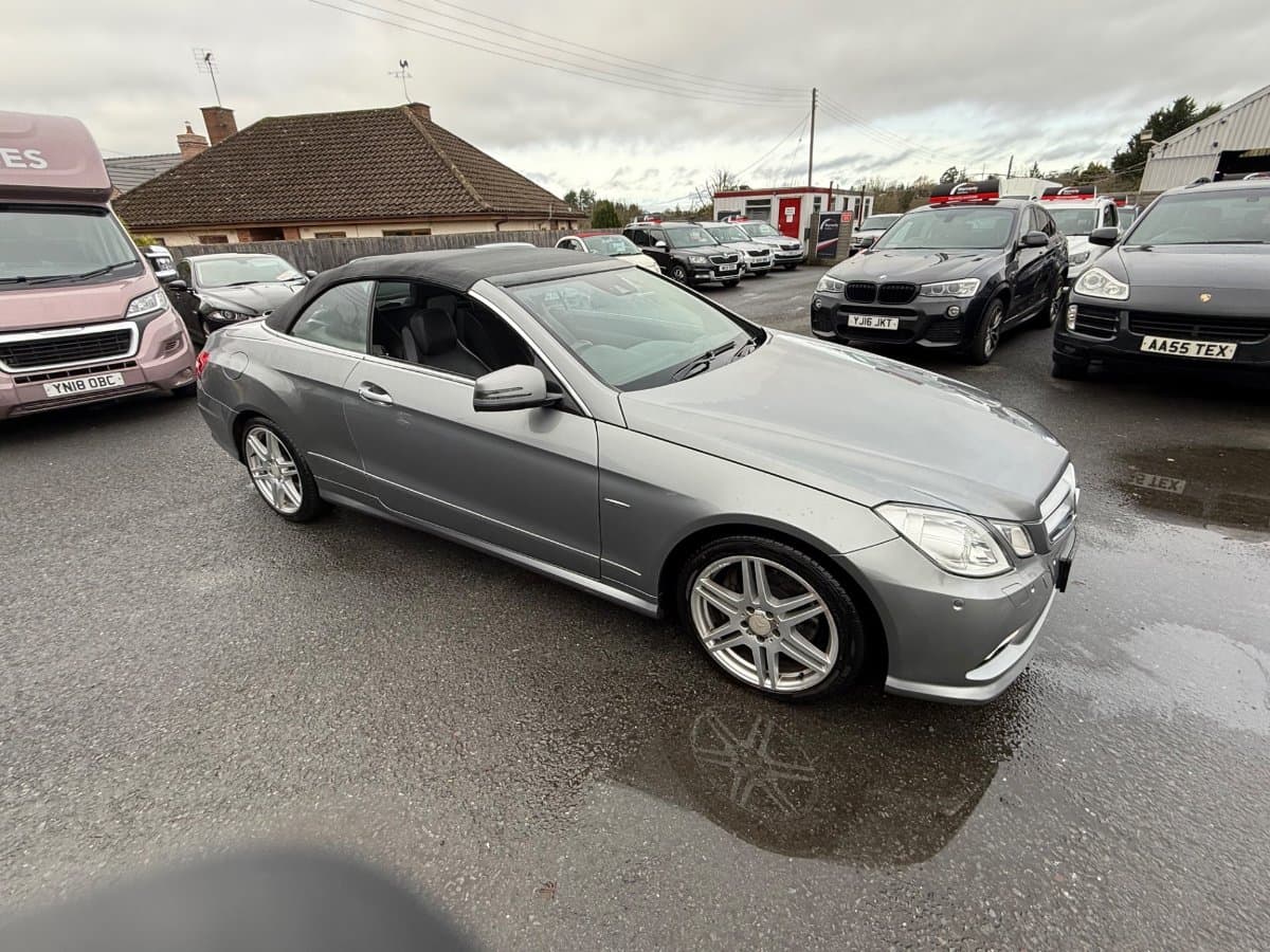 Mercedes-Benz E350 - image 1 of 11