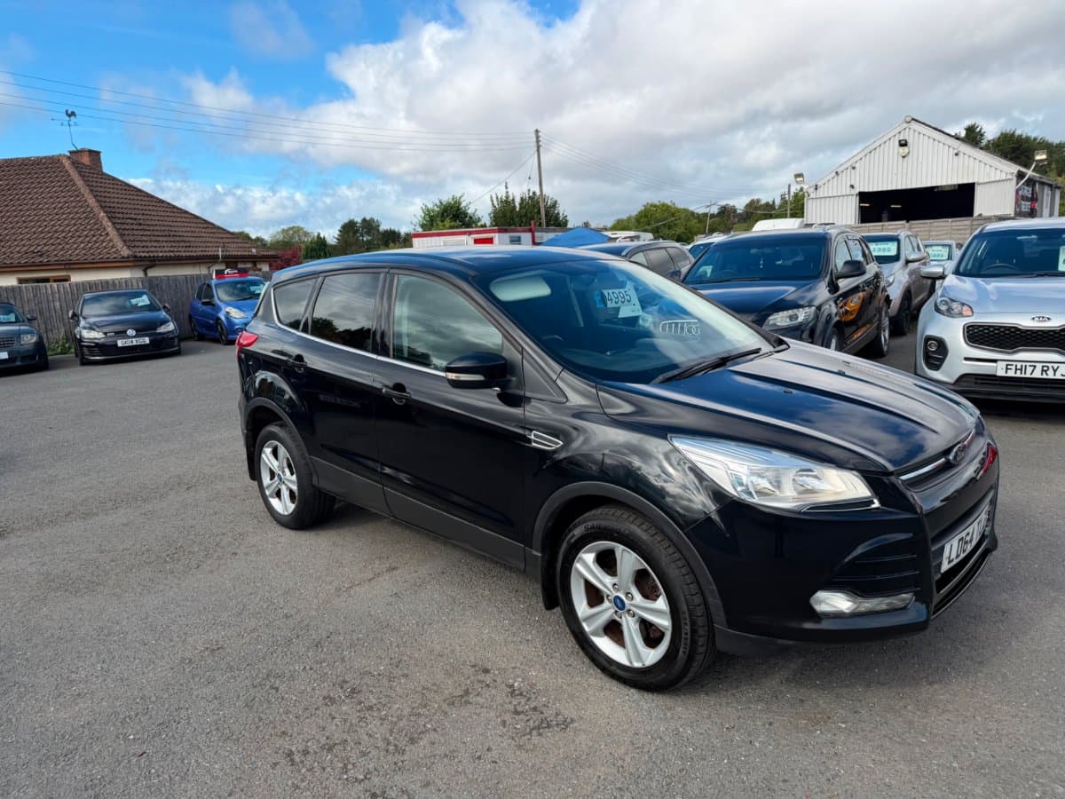 Ford Kuga - image 1 of 9