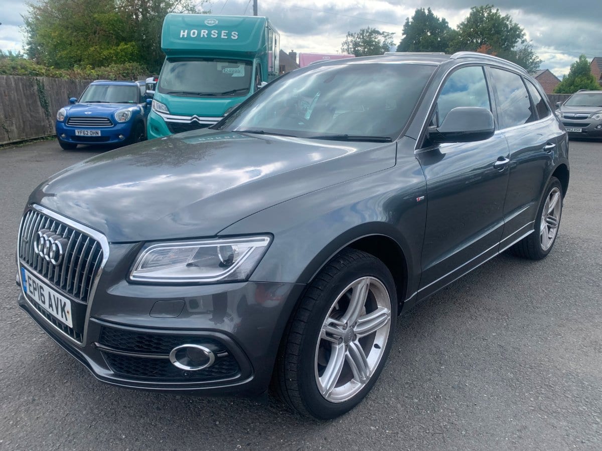 Audi Q5 - image 1 of 8