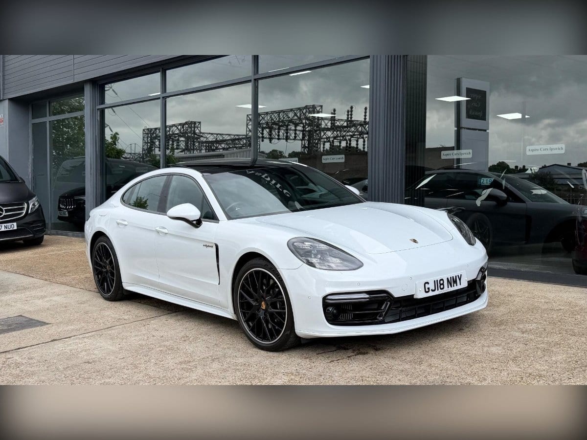 Porsche Panamera - image 1 of 40