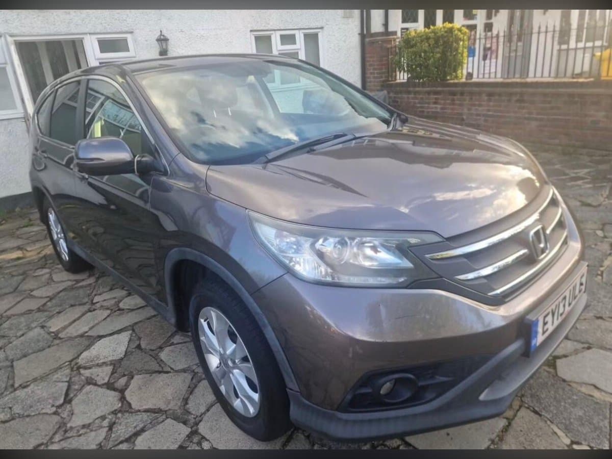 Honda CR-V - image 1 of 9