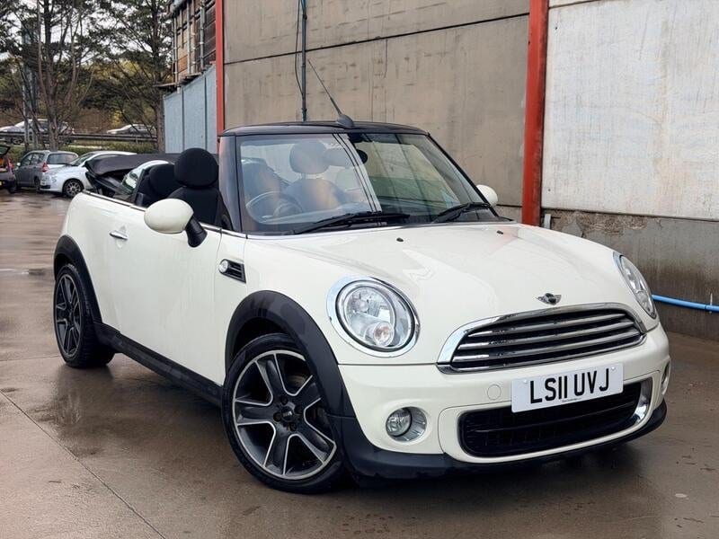 2011 MINI Convertible 1.6 One Steptronic Euro 5 2dr — photo 1 of 28