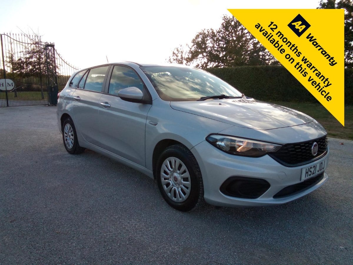 Fiat Tipo - image 1 of 17