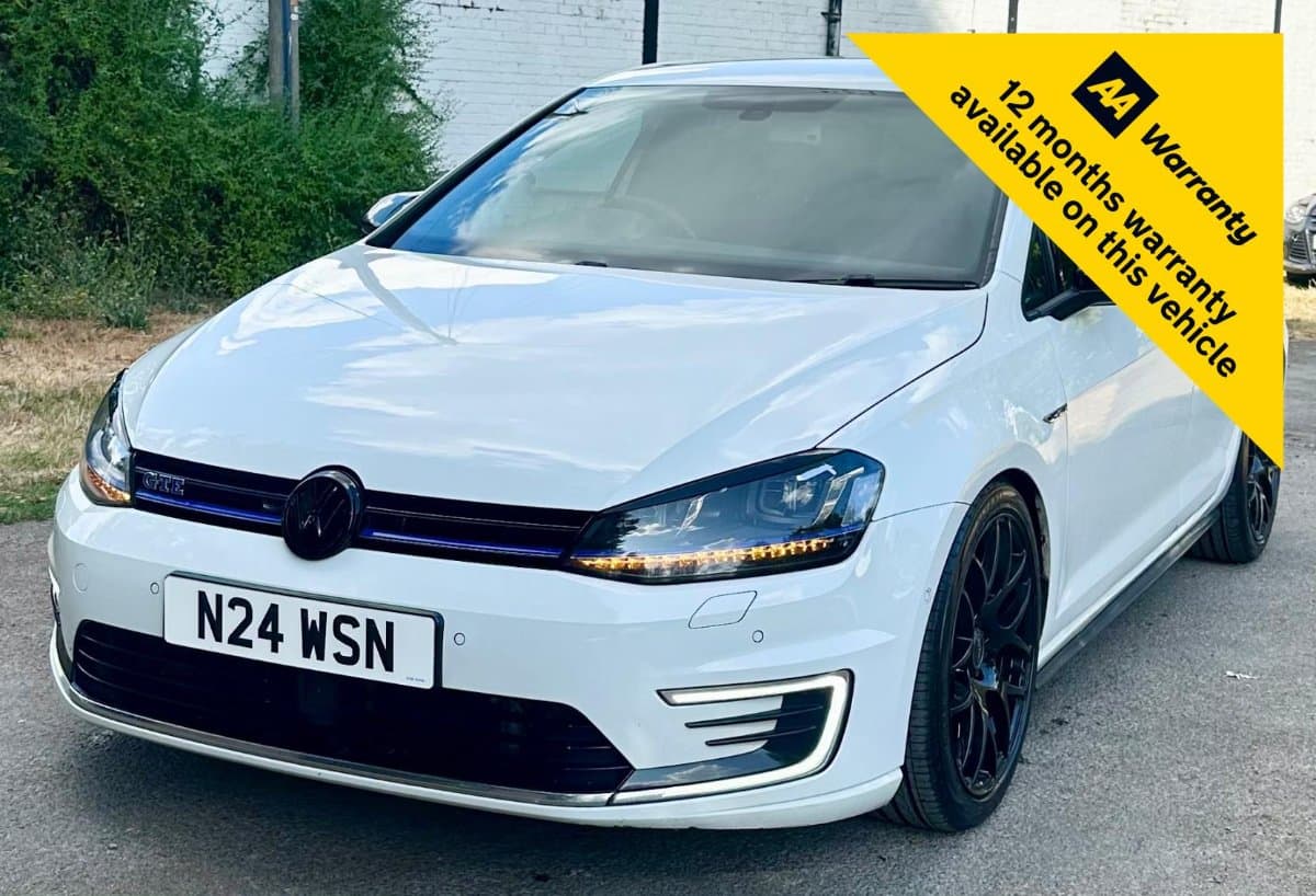 Volkswagen Golf - image 1 of 13