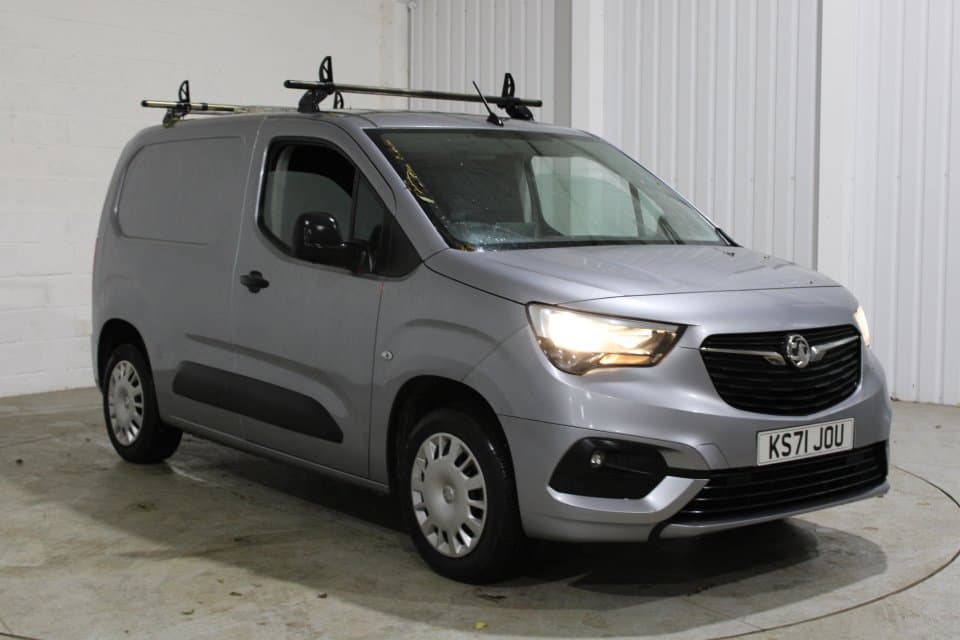 Vauxhall Combo - image 1 of 25