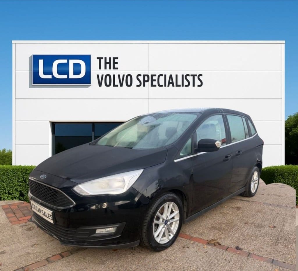 Ford Grand C-Max - image 1 of 44