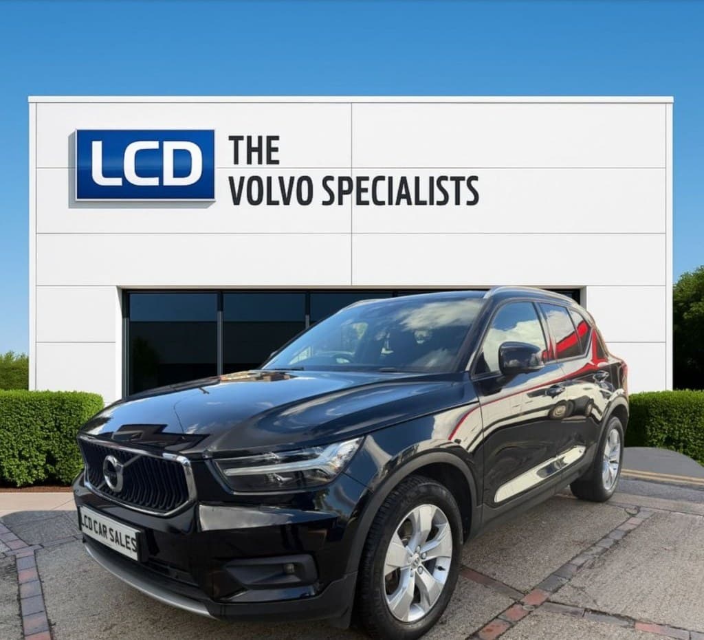 Volvo XC40 - image 1 of 56