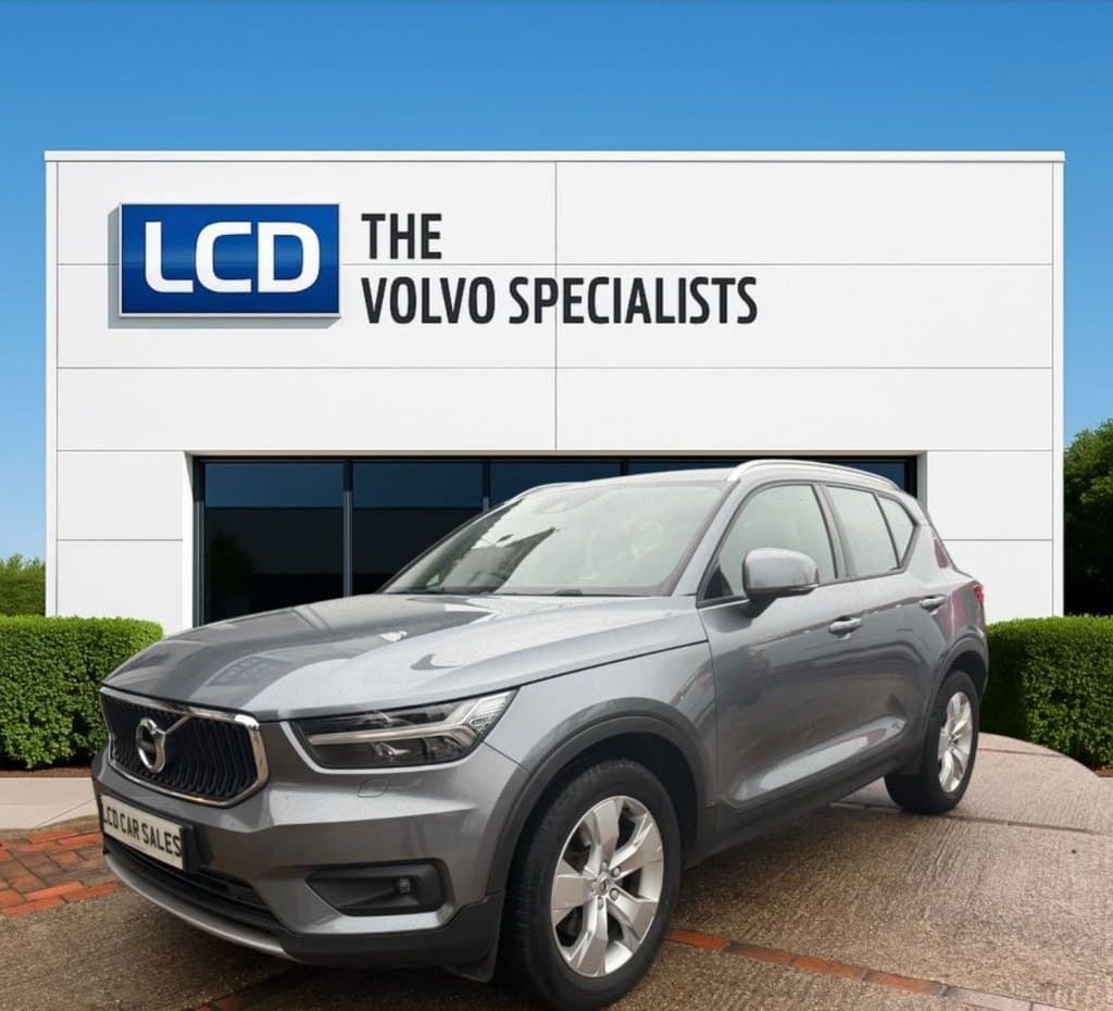 Volvo XC40 - image 1 of 53