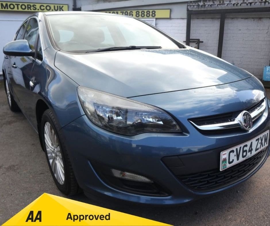 Vauxhall Astra - image 1 of 44