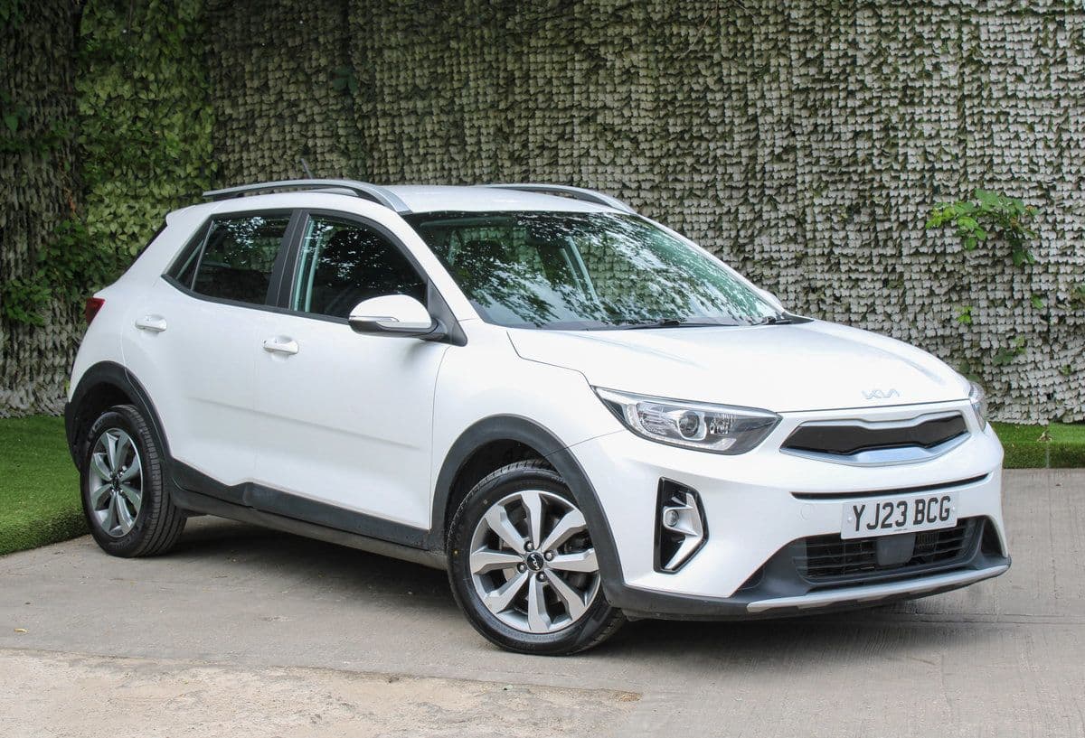 Kia Stonic - image 1 of 20