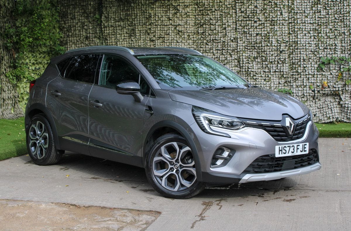 Renault Captur - image 1 of 20