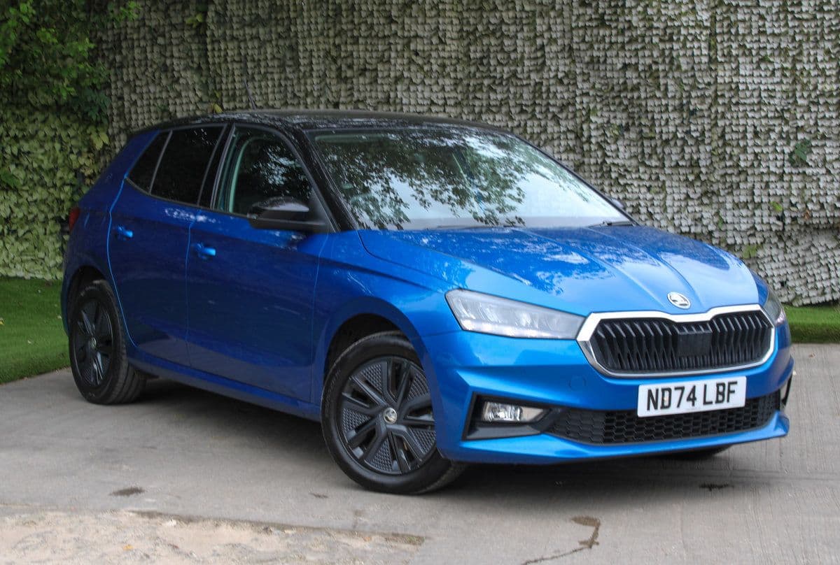 Skoda Fabia - image 1 of 20