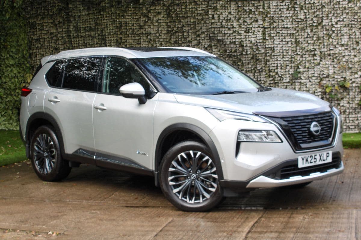 Nissan X-Trail - image 1 of 20