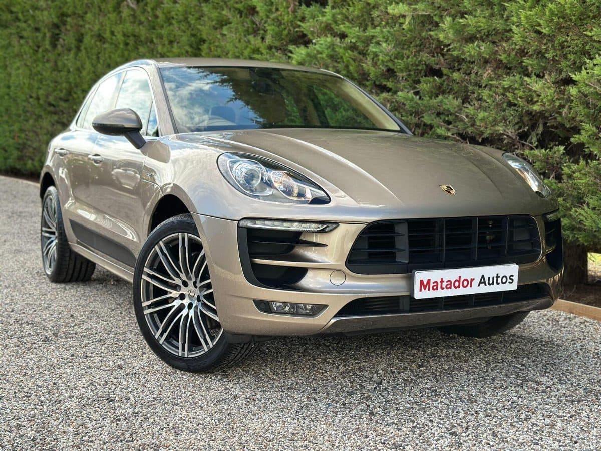 Porsche Macan - image 1 of 26