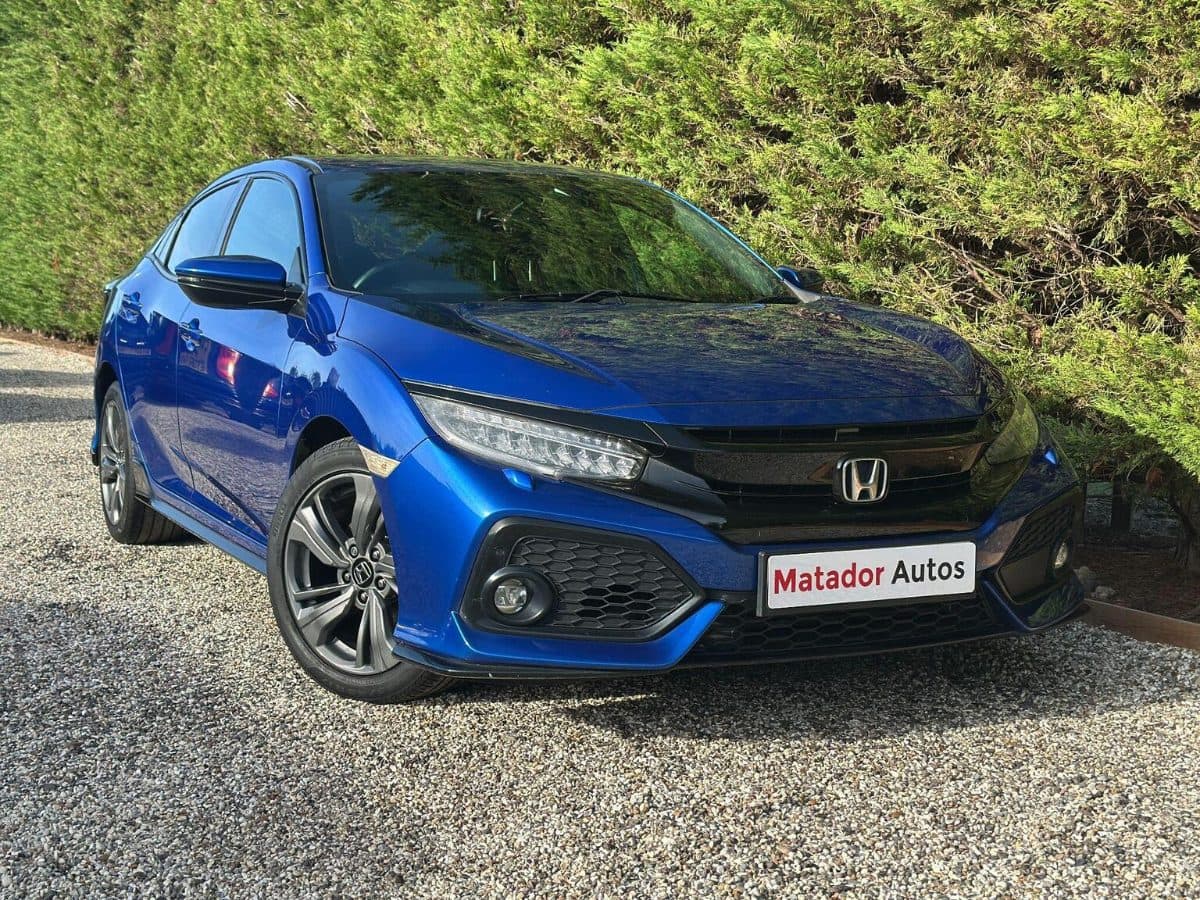 Honda Civic - image 1 of 26