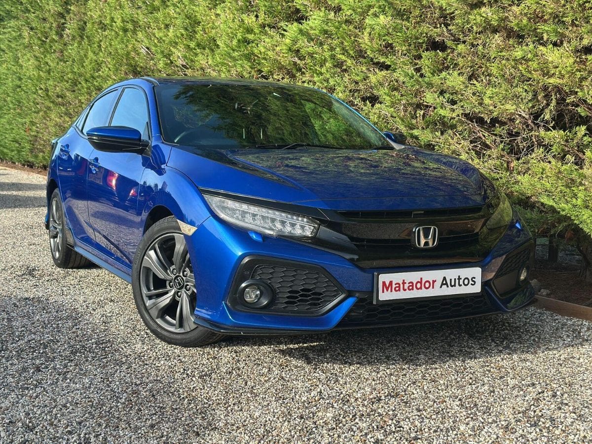 Honda Civic - image 1 of 26