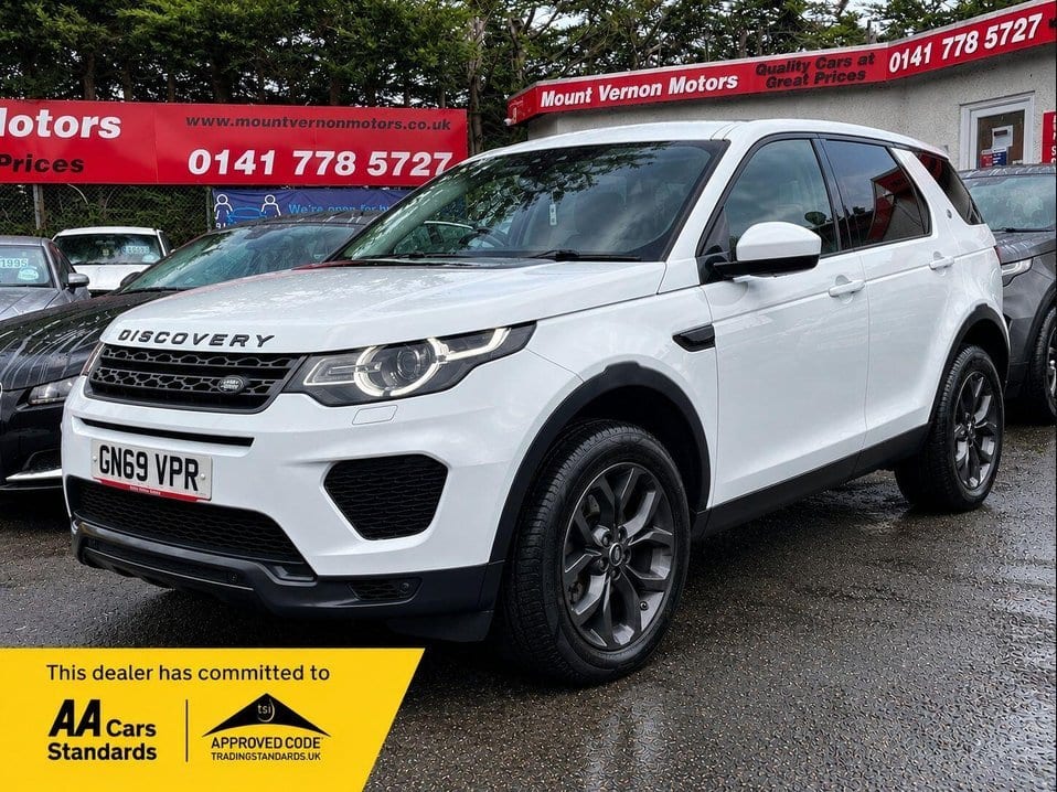 Land Rover Discovery Sport - image 1 of 29