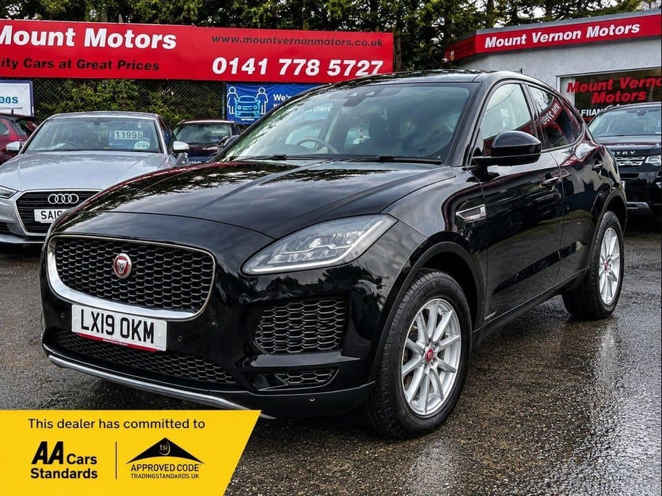 Jaguar E-Pace - image 1 of 33