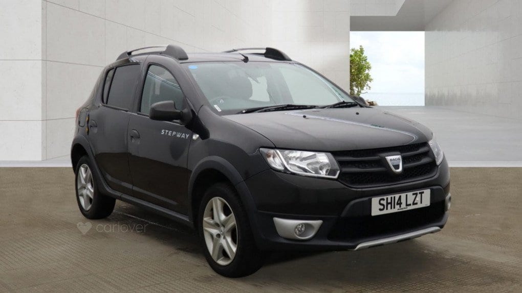 Dacia Sandero - image 1 of 13