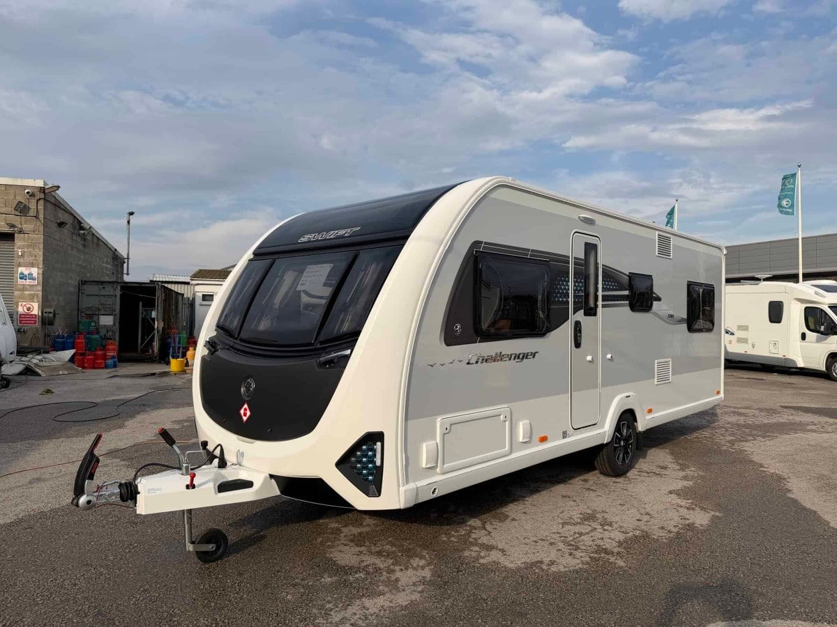 Swift Challenger 590 - image 1 of 31