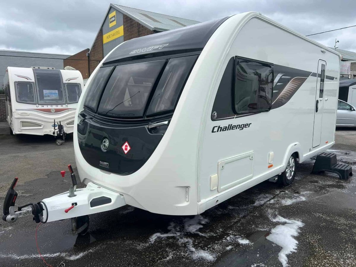 Swift Challenger 480 - image 1 of 29