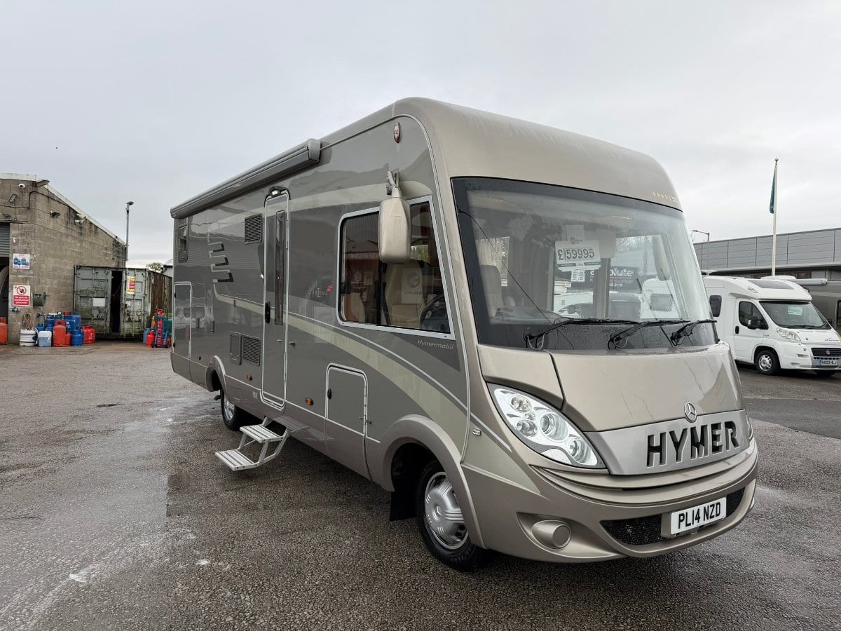 Hymer B680 Starline S - image 1 of 40