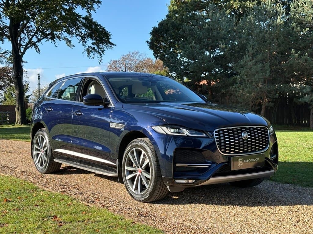 Jaguar F-Pace - image 1 of 40