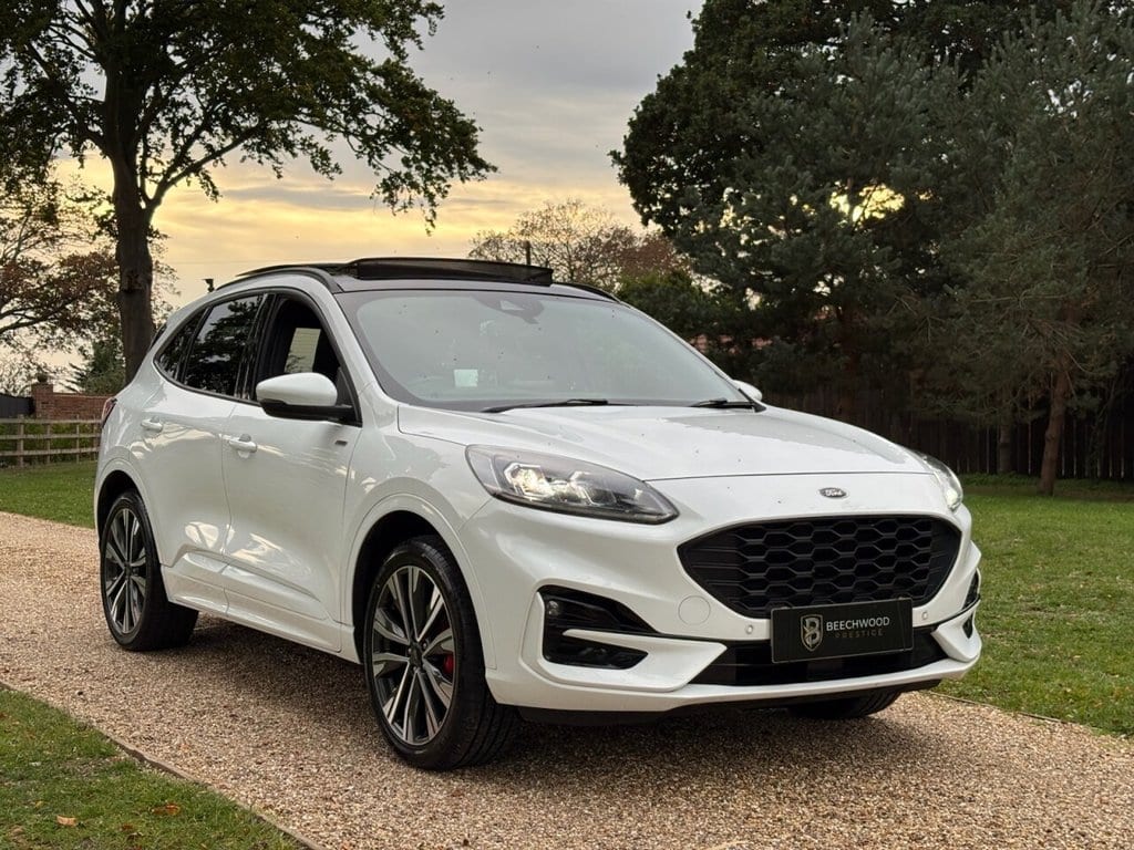 Ford Kuga - image 1 of 40
