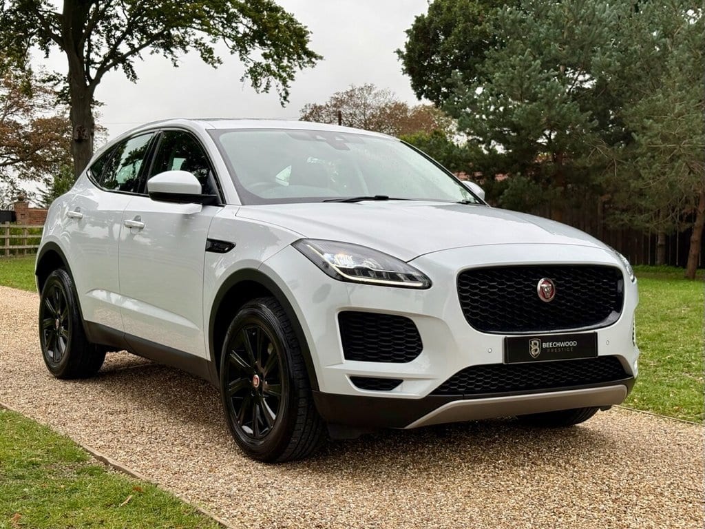 Jaguar E-Pace - image 1 of 40
