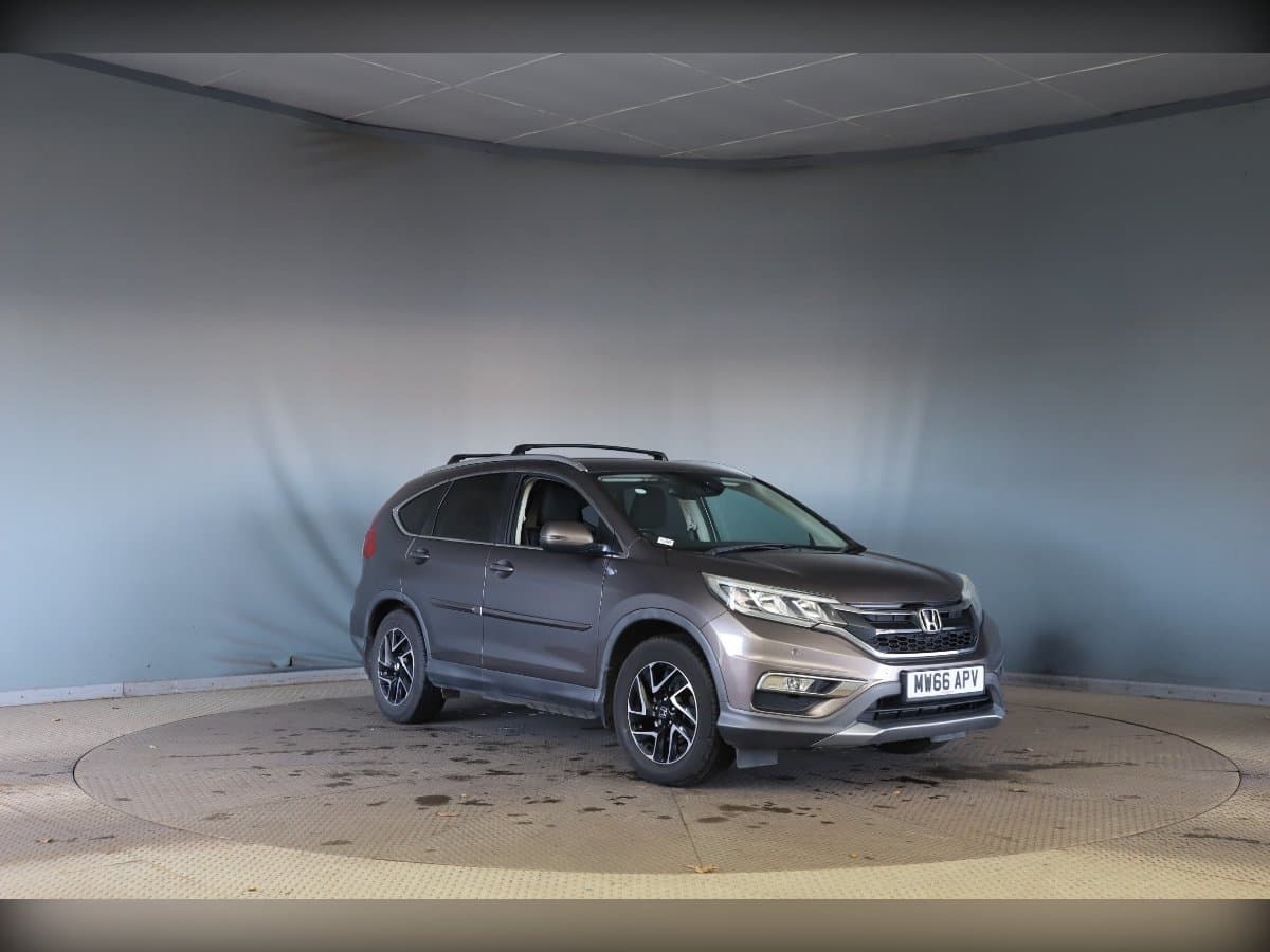 Honda CR-V - image 1 of 17