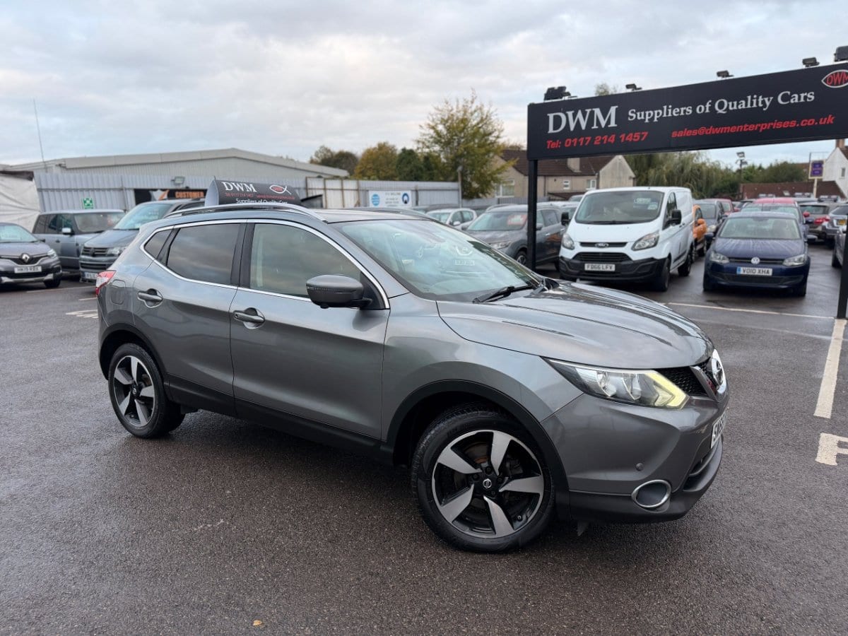 Nissan Qashqai - image 1 of 37