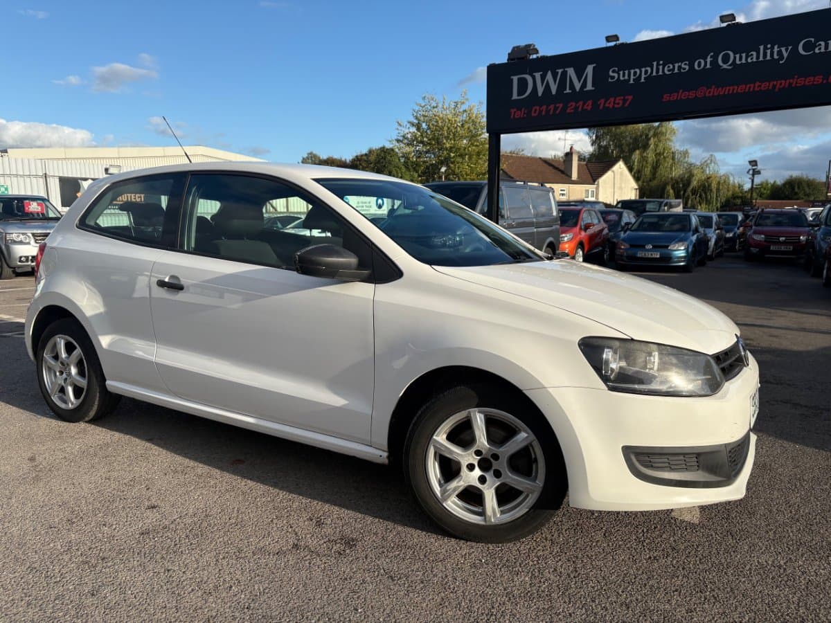 Volkswagen Polo - image 1 of 30