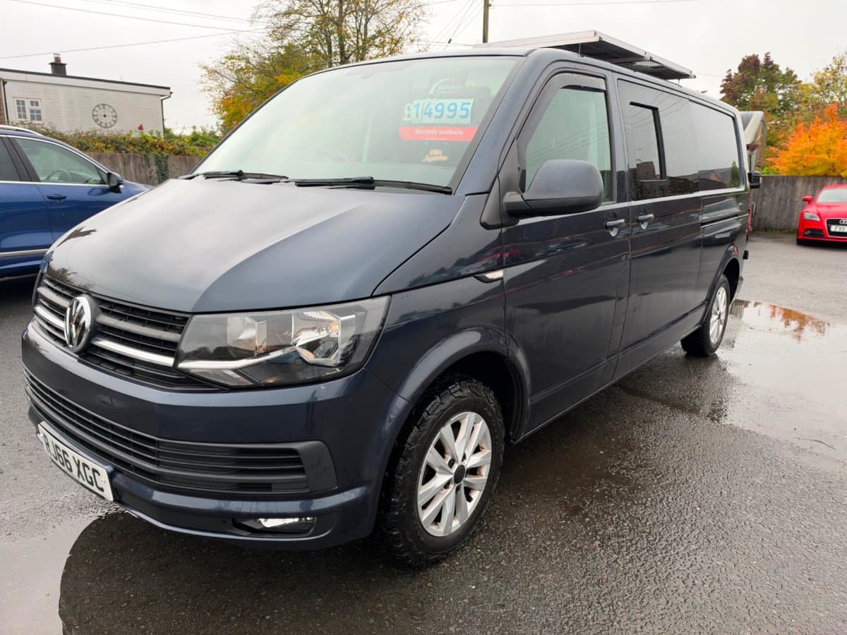 Volkswagen Transporter - image 1 of 14