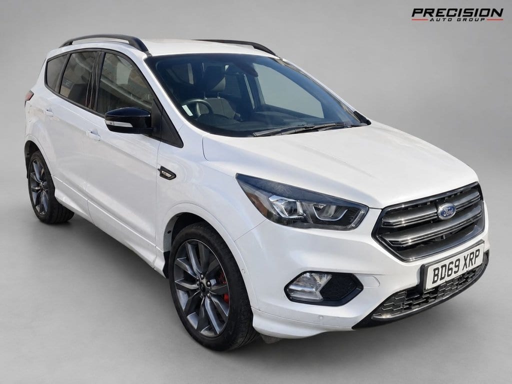 Ford Kuga - image 1 of 9