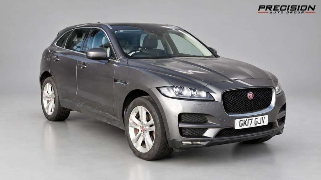 Jaguar F-Pace - image 1 of 9