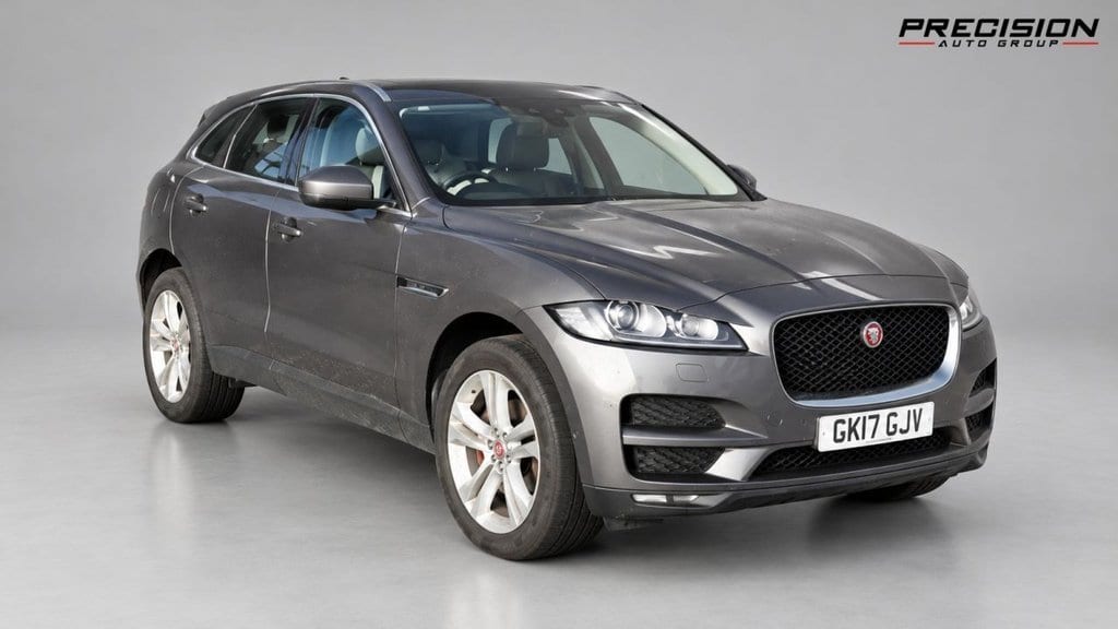 Jaguar F-Pace - image 1 of 9