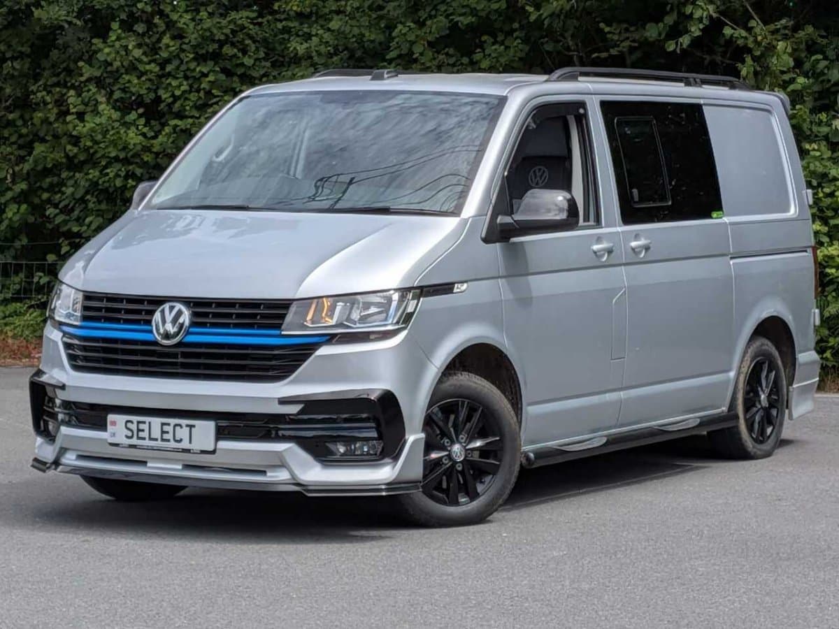 Volkswagen Transporter - image 1 of 35
