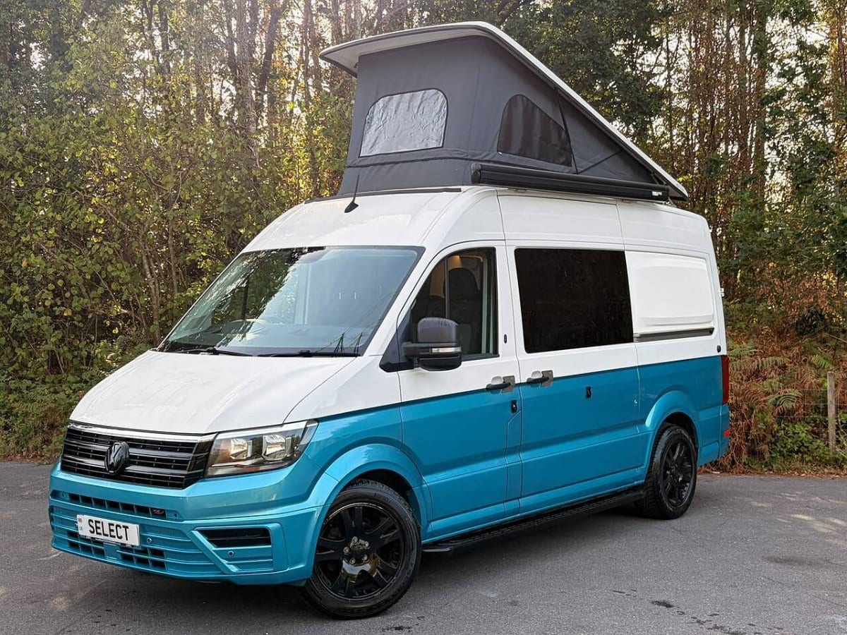 Volkswagen Crafter - image 1 of 40