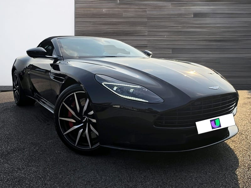 Aston Martin DB11 - image 1 of 20