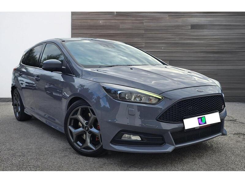 Ford Focus - image 1 of 20