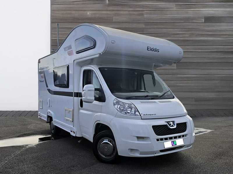 Peugeot Boxer - image 1 of 20