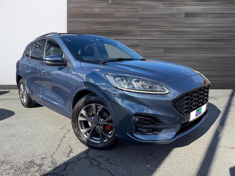 Ford Kuga - image 1 of 19