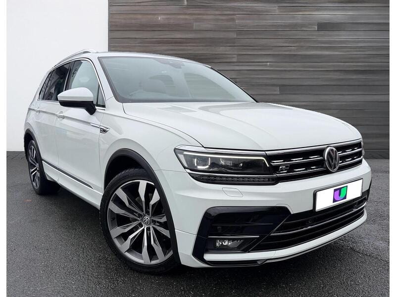 Volkswagen Tiguan - image 1 of 19