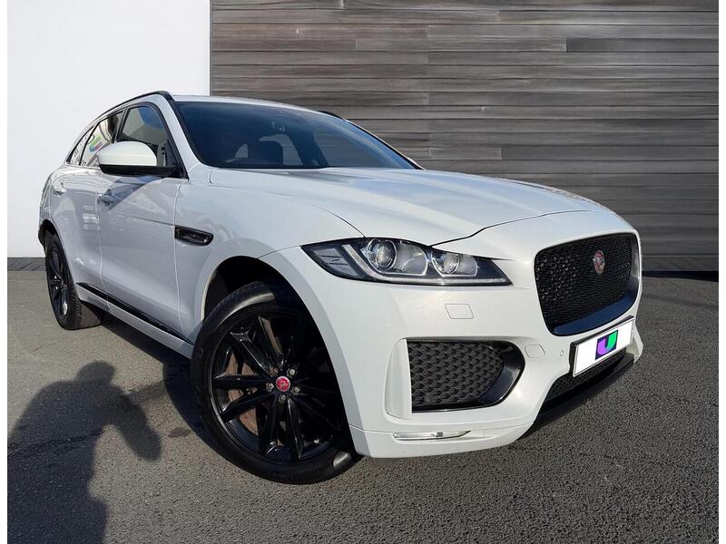 Jaguar F-Pace - image 1 of 19