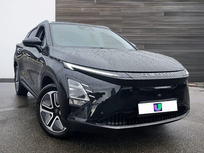 Omoda E5 - image 1 of 20