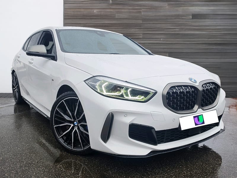 BMW 1 Series - image 1 of 20
