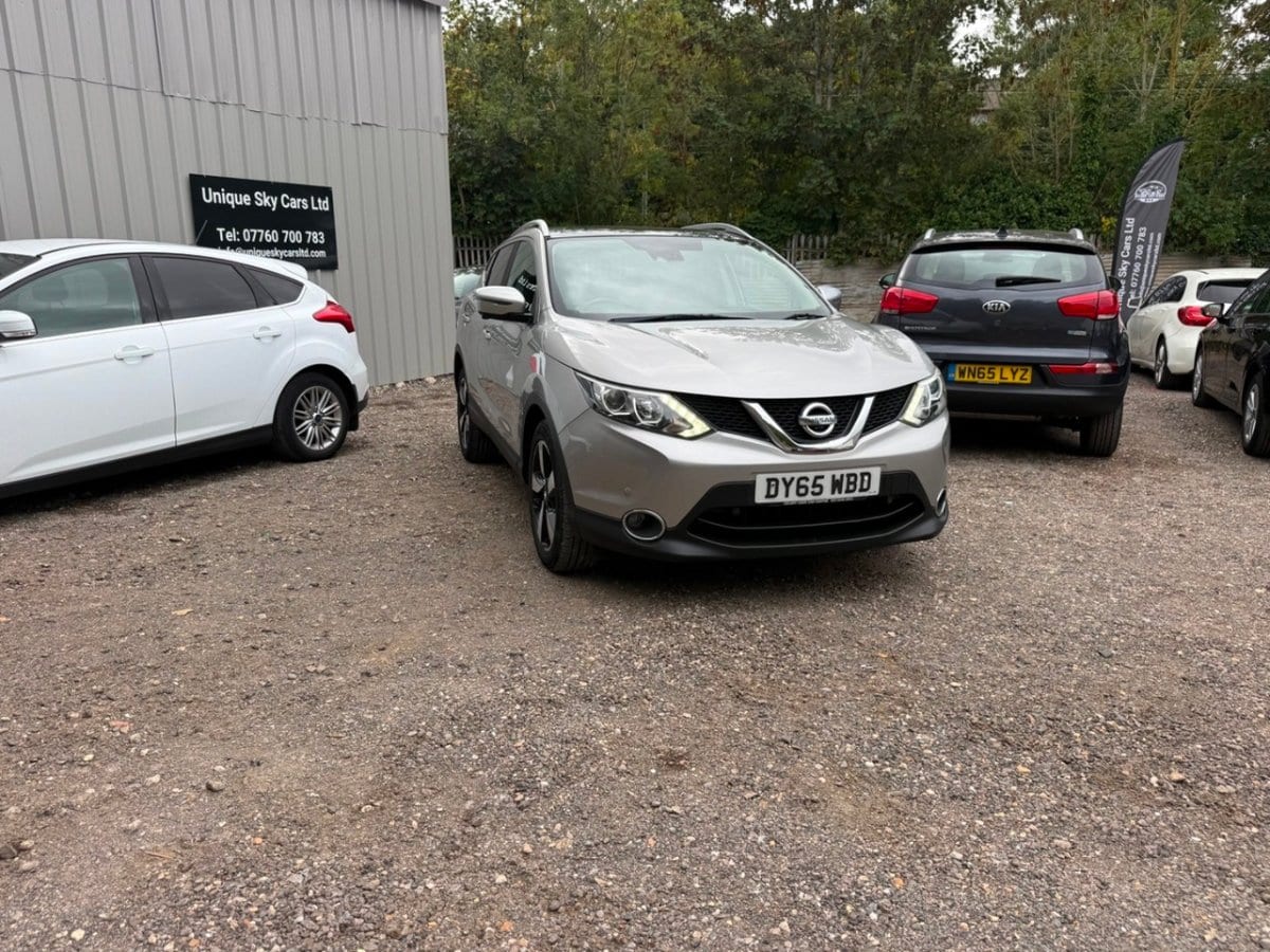 Nissan Qashqai - image 1 of 51
